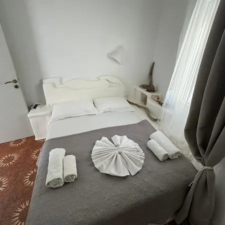 Anezina Family Apartmán Triovasálos